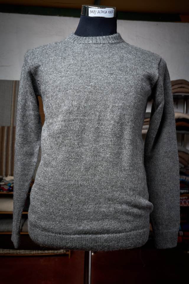 Pieza gris cerrada lisa