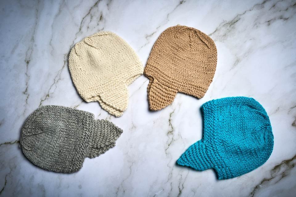 Gorro liso con orejeras